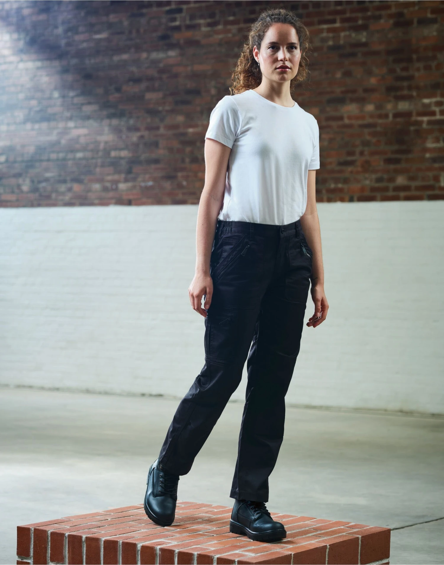 Regatta Professional Womens Pro Action Trousers (L) 2 Regatta Professional Womens Pro Action Trousers (L) - Image 2